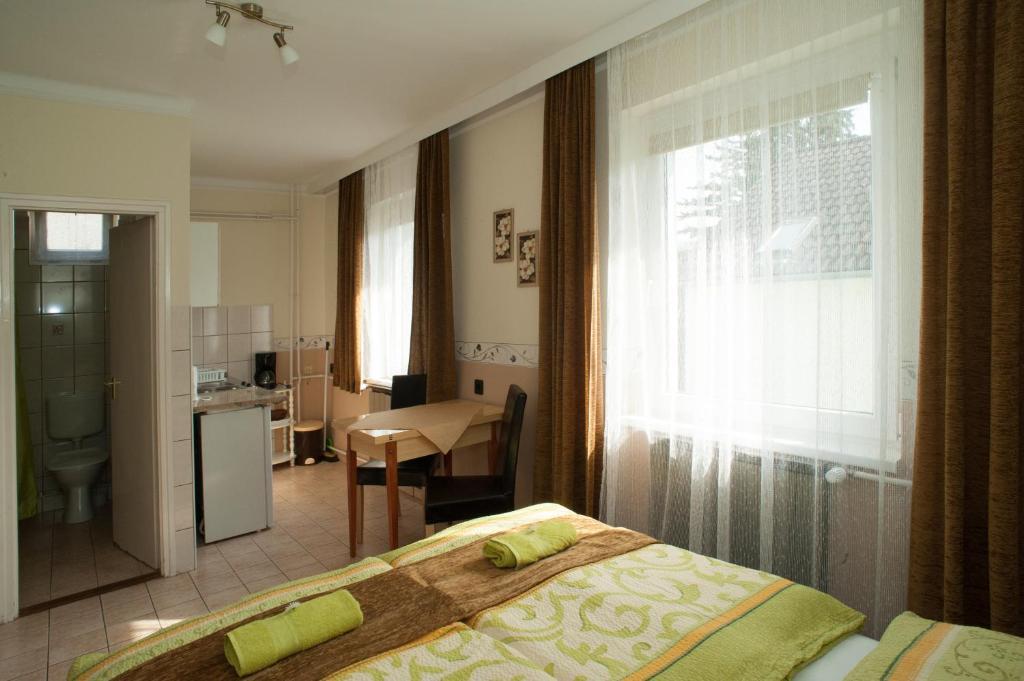 Oleander Apartman Heviz Luaran gambar